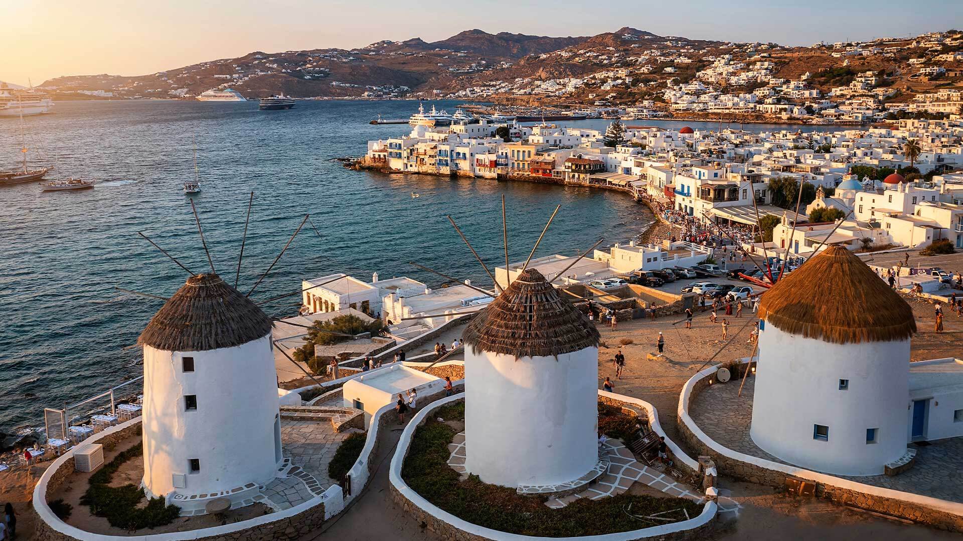 Discover the Allure of Mykonos Town